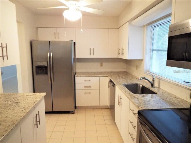 Photo - 126 18th Ave NE