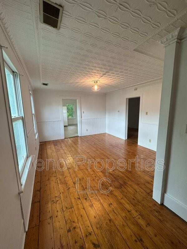 Photo - 27 Lilac Ln