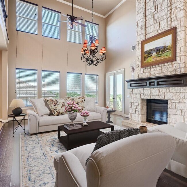 Photo - 334 Blazing Star Dr