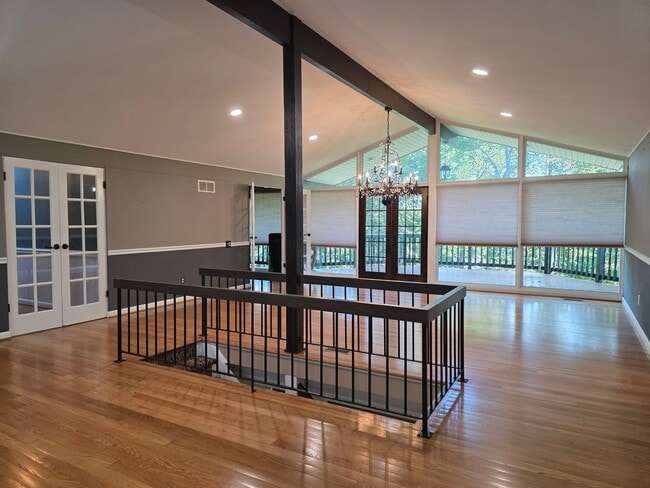 Photo - 27 Bridleshire Rd