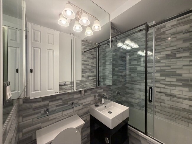 566 Hudson St Unidad 1
