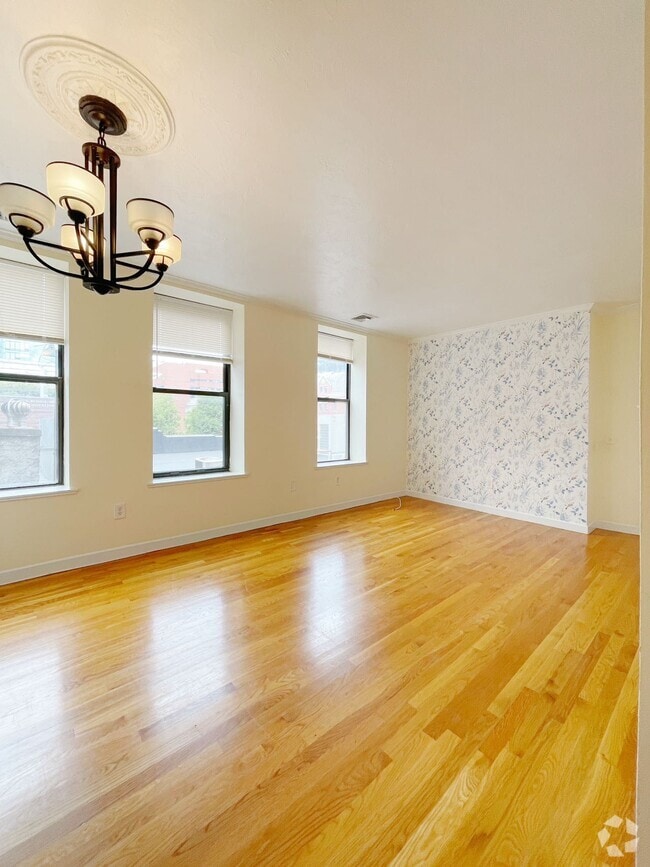Building Photo - 5 Grove St Rental