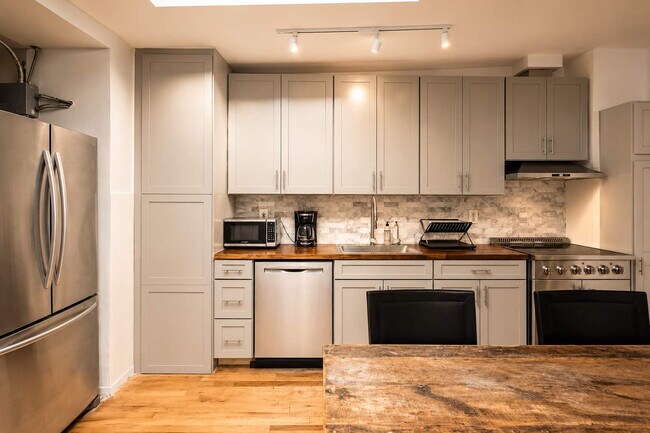 354 Bowery-SI ID1035017P