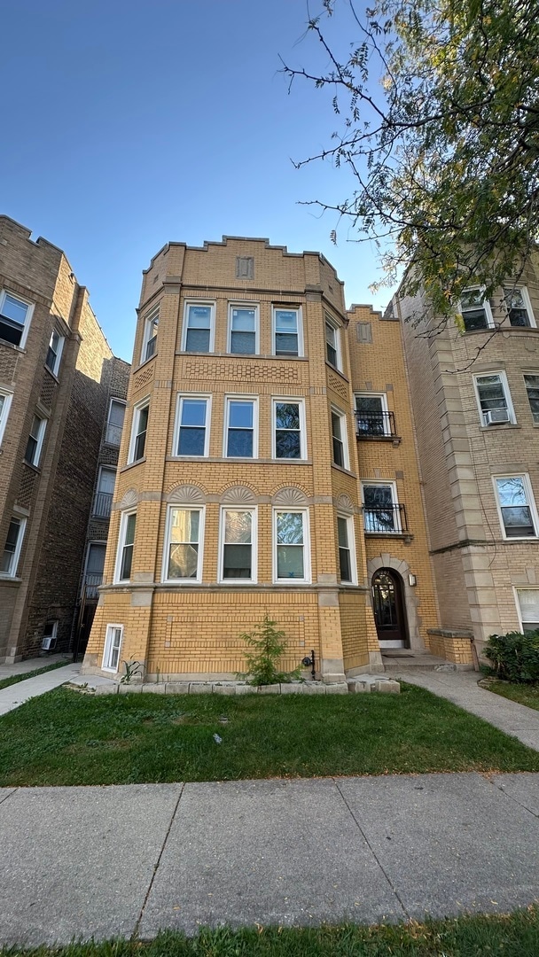 Building Photo - 6207 N Talman Ave Unit G