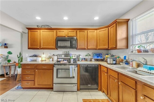 Photo - 2587 Jaycox Rd