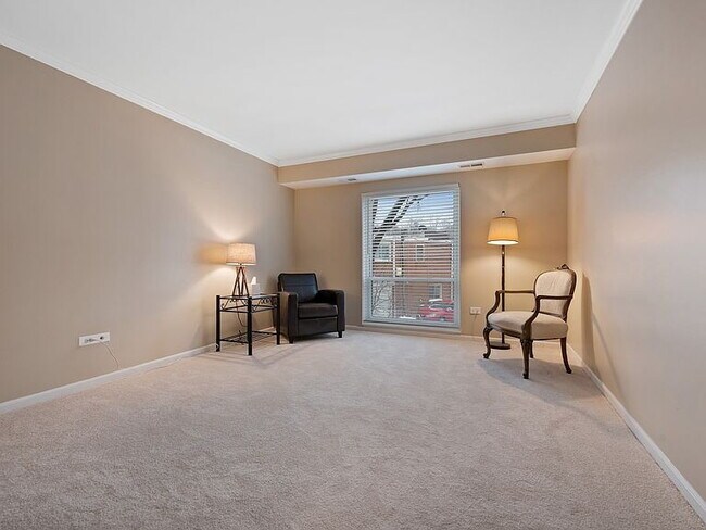 Photo - 134 Green Bay Rd