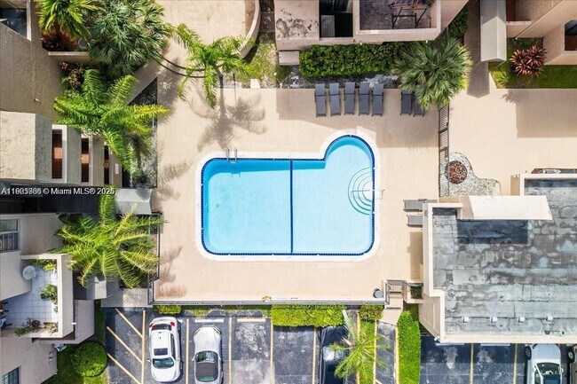 Photo - 10500 SW 108th Ave Unit B113