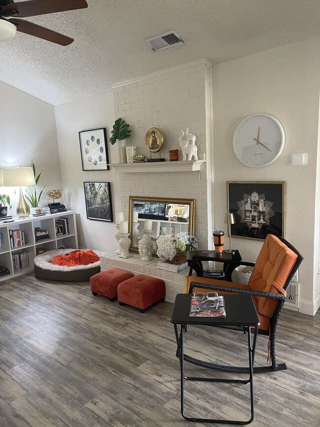 Photo - 2516 Oak Hill Dr