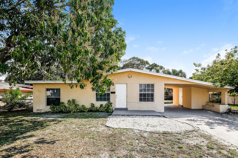 Photo - 2466 SW 7th St