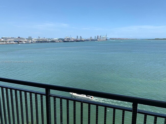 Photo - 540 Brickell Key Dr Unit 1227