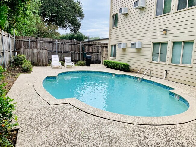 Photo - 2833 Magazine St Unit 204