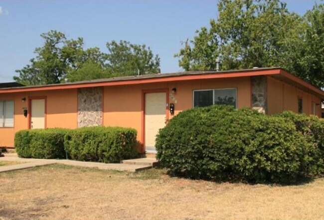 Brookview Duplex 6822