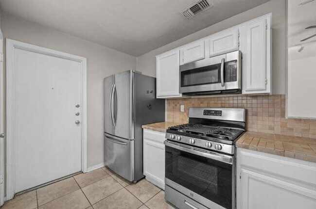 Photo - 1605 Quail Run Rd