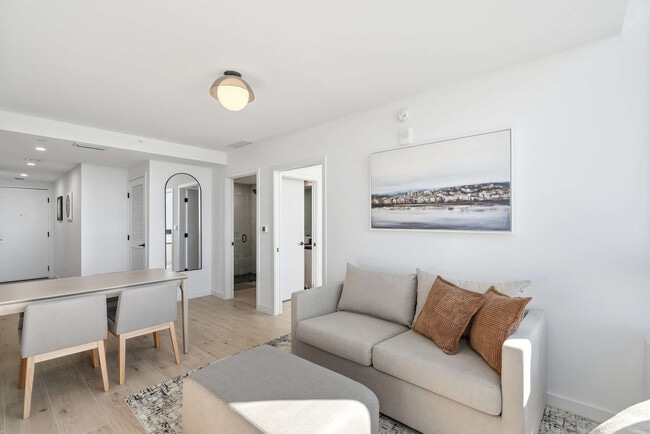 Photo - 225 N Miami Ave Unit FL37-ID1396875P