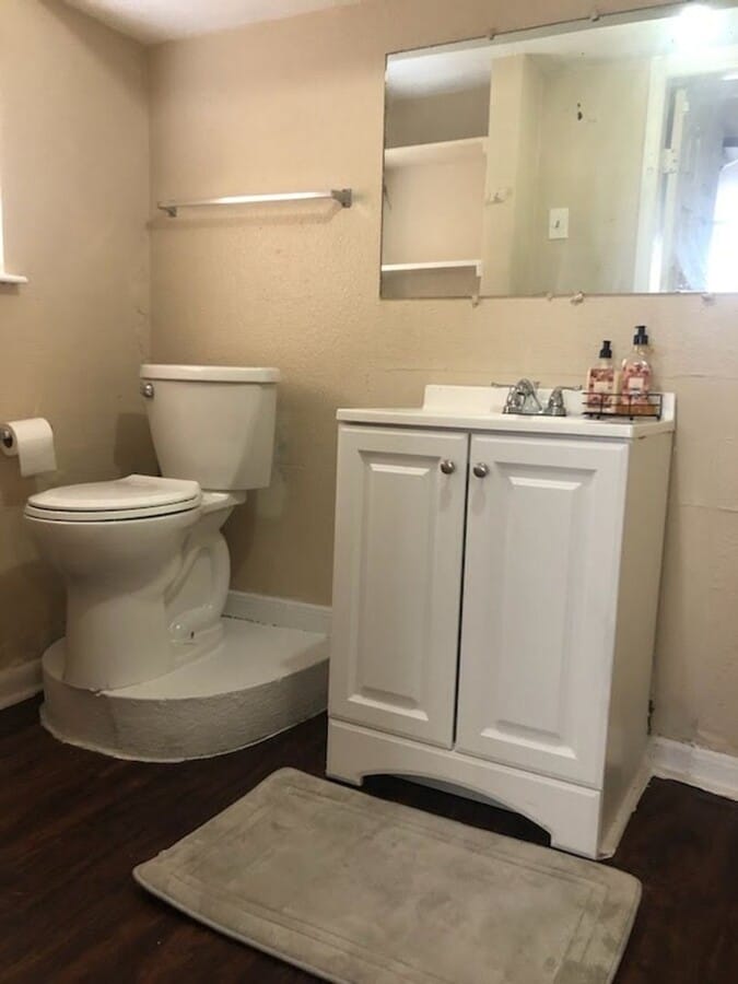 Photo - 924 St James St Unit 3