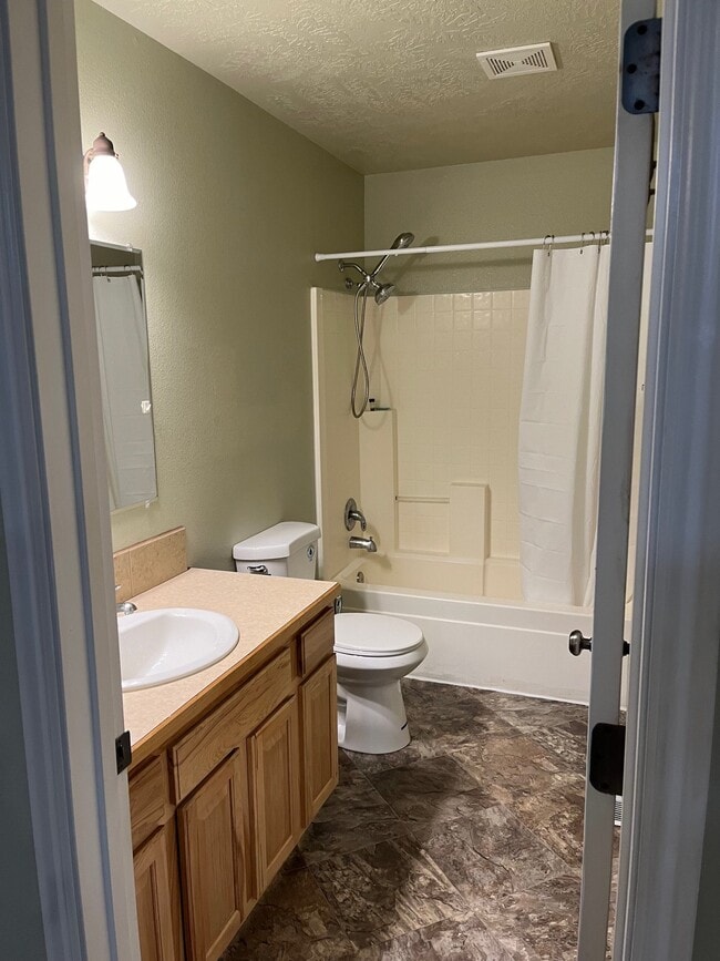 4879 Holmes St Unit 4879