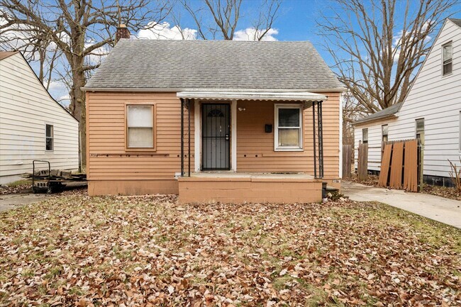 Building Photo - $1200 3 bedroom bungalow Rental