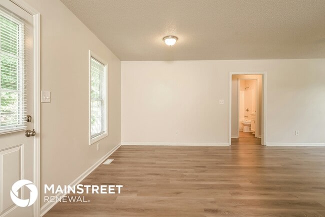 Photo - 107 Layton Way