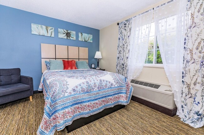 Photo - Maverick Station