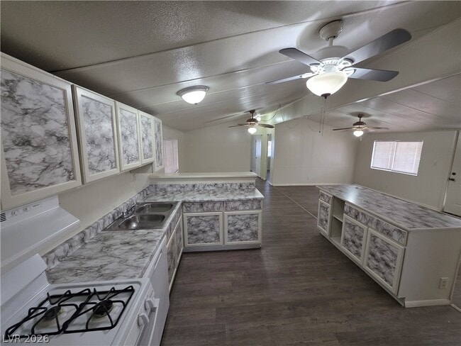 Photo - 2916 Gavilan Ln