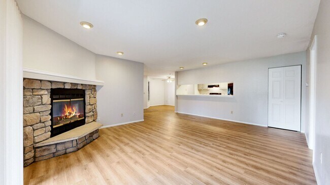 Photo - Adorable 2beds/2baths w/2 Parking spaced Included Available Now