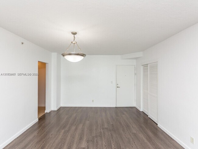 3000 S Ocean Dr Unit 922