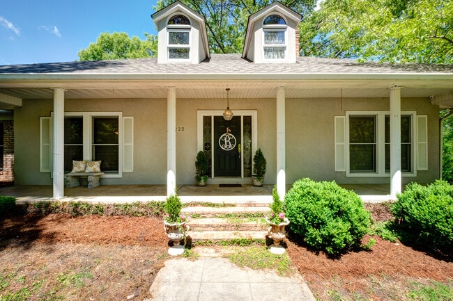 Photo - 222 Frazier Ln