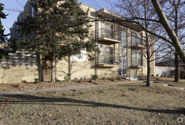 Photo - Glenwood Garden Apartments