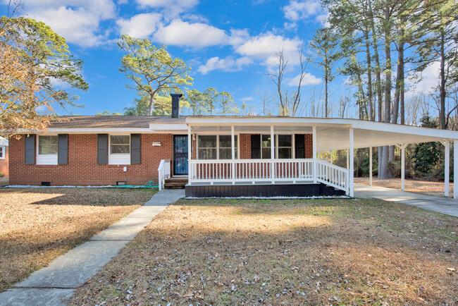 Photo - 1467 Bridger St House