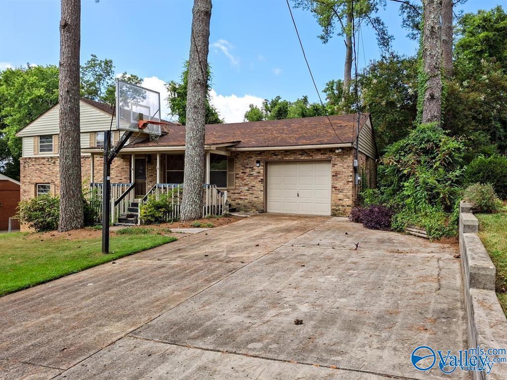 Photo - 2603 Vinyard St NE