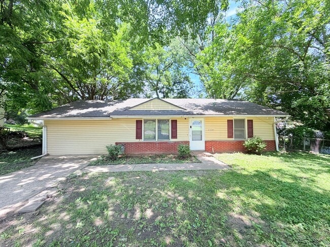 Building Photo - 6534 Kimball Ave