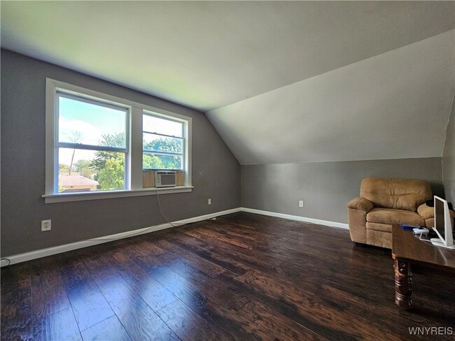 Photo - 191 Orchard Pl