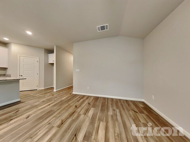Photo - 5507 Shasta Pl