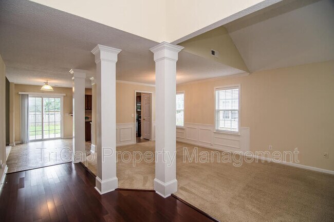 Photo - 102 Bonhill Ct