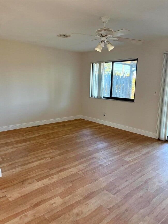 Photo - 5106 Pier Dr