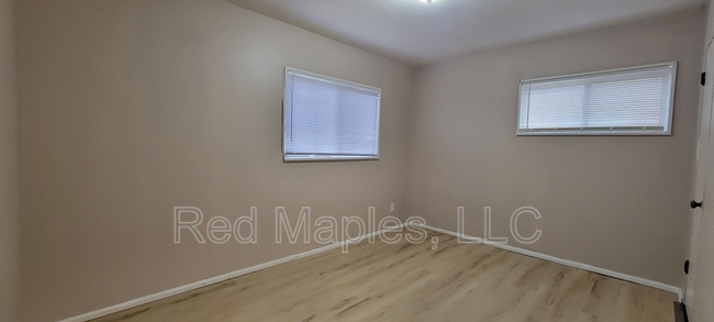 Photo - 10525 Earl Dr House