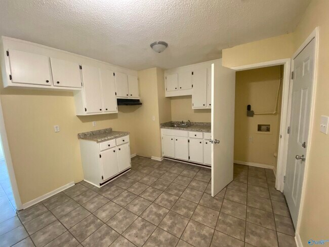 Photo - 4008 Penny St SW