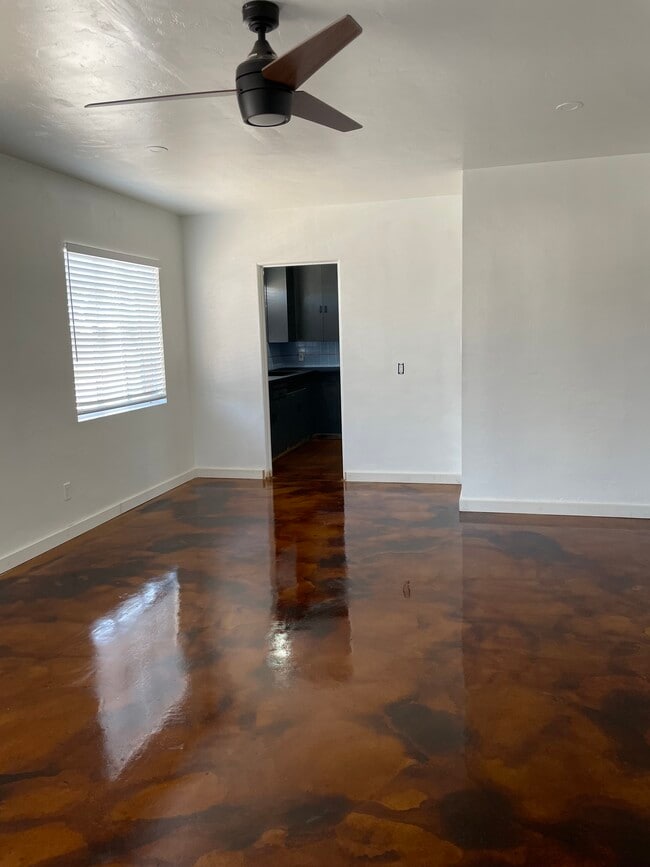 Photo - 1857 E Earll Dr Unit 1