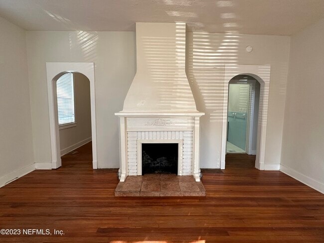 Photo - 1824 Perry Pl