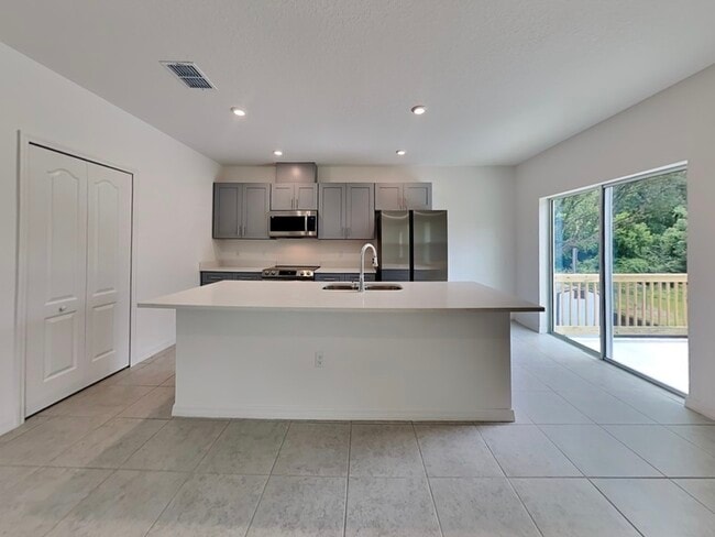 Photo - 1330 Chris Ave