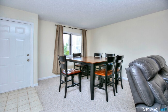 Photo - 23 Glenrock Unit 23