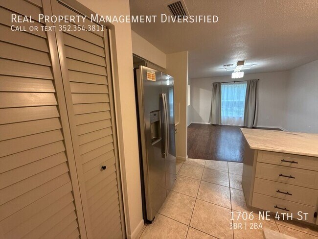 Photo - 1706 NE 4th St