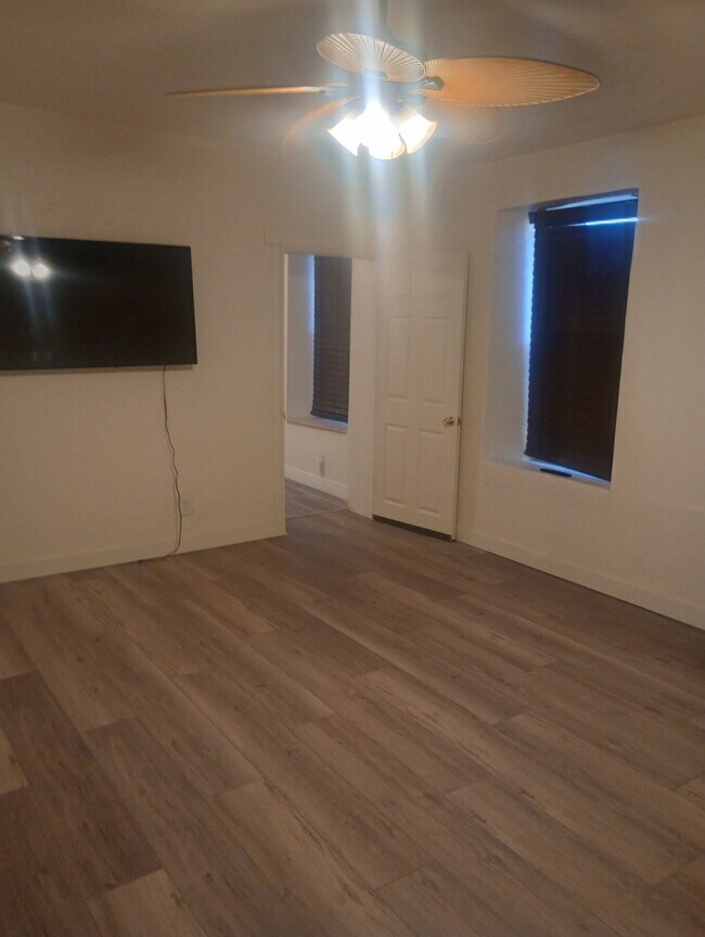 Photo - 110 N 300 E Unit Fiber Internet