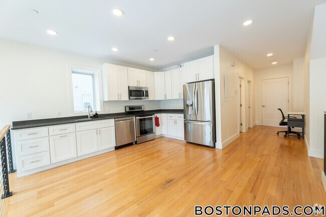 Building Photo - 36-38 Colonial Ave. Rental