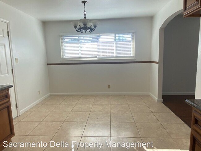 Photo - 4 br, 2 bath House - 4009 Bruce Way