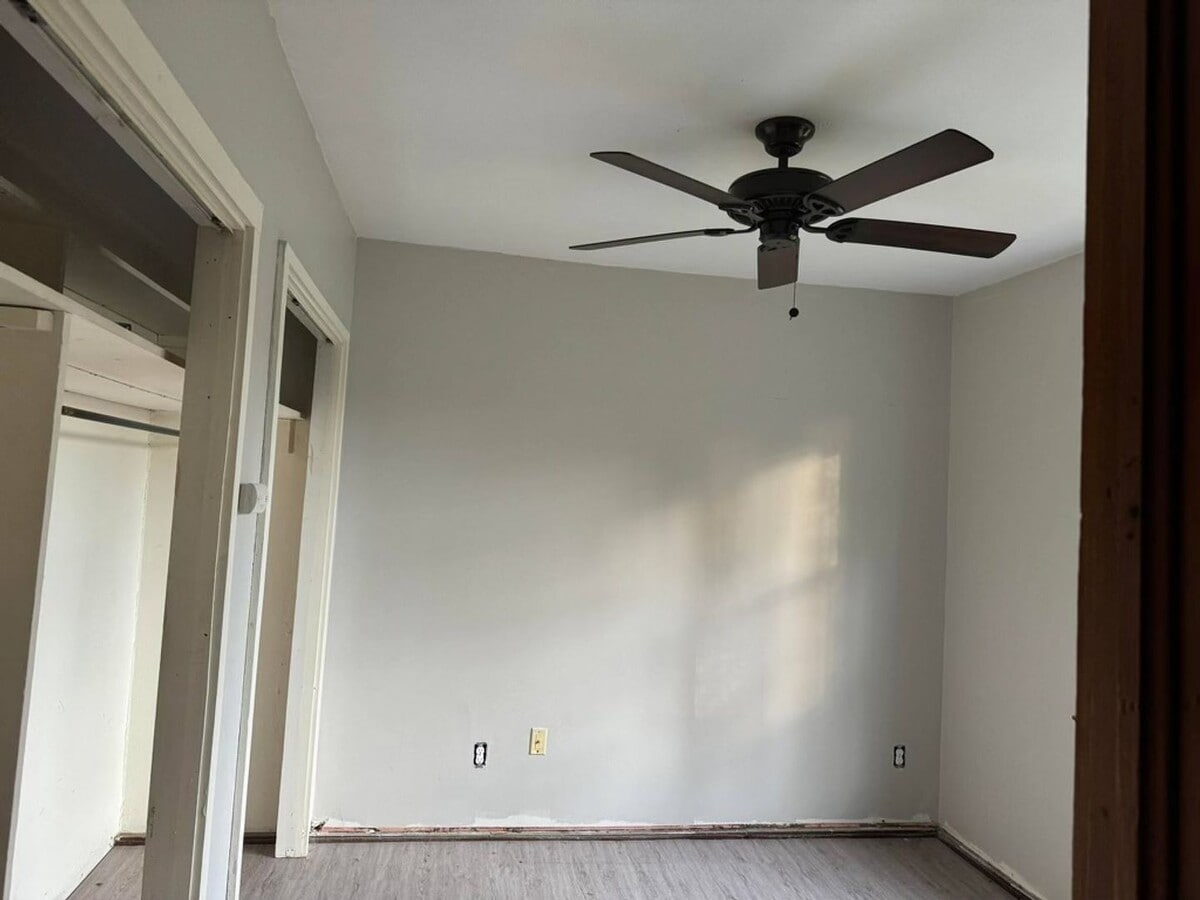 Photo - 1 bedroom/1 bathroom downstairs apartment Unit B