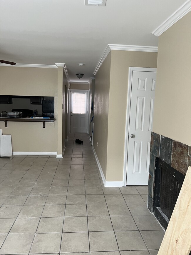 Photo - 1819 Southpointe Dr Unit 3