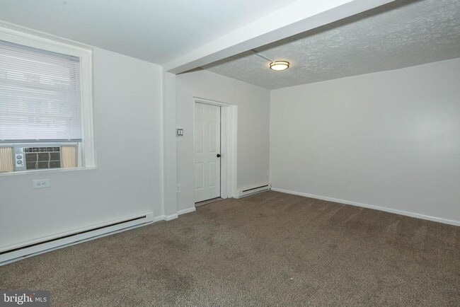 Photo - 324 E Washington St