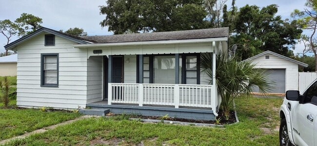 Building Photo - 1955 41st Ave Rental