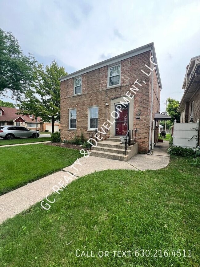 Building Photo - 735 Hull Ave Rental
